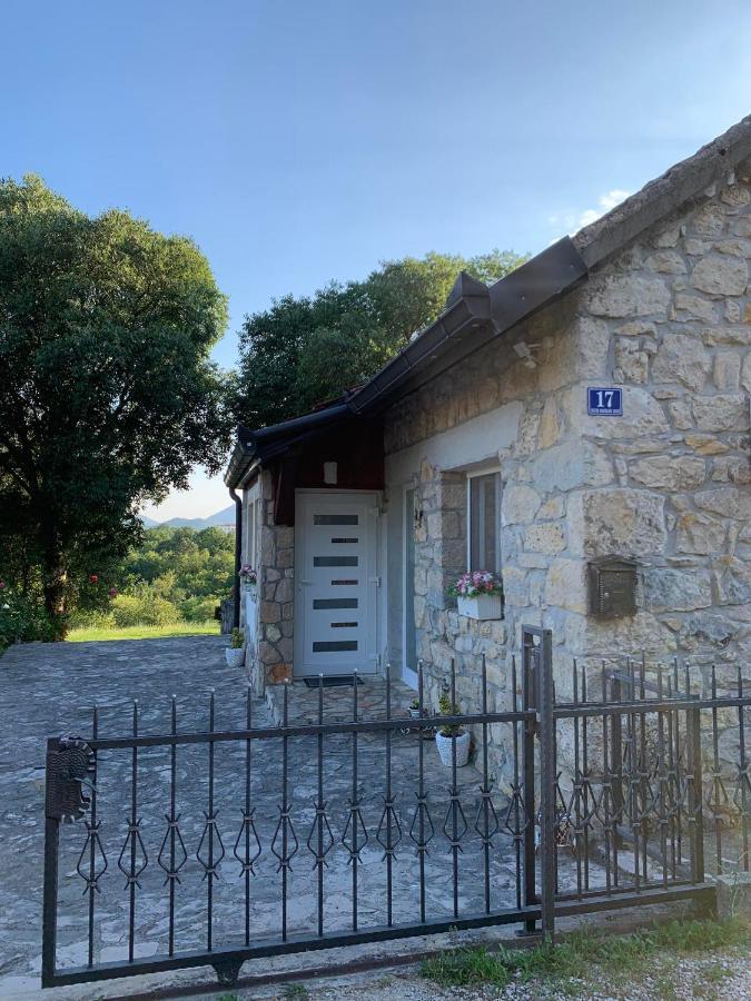 Kuca Za Iznajmljivanje Andrija Ljubuški Buitenkant foto