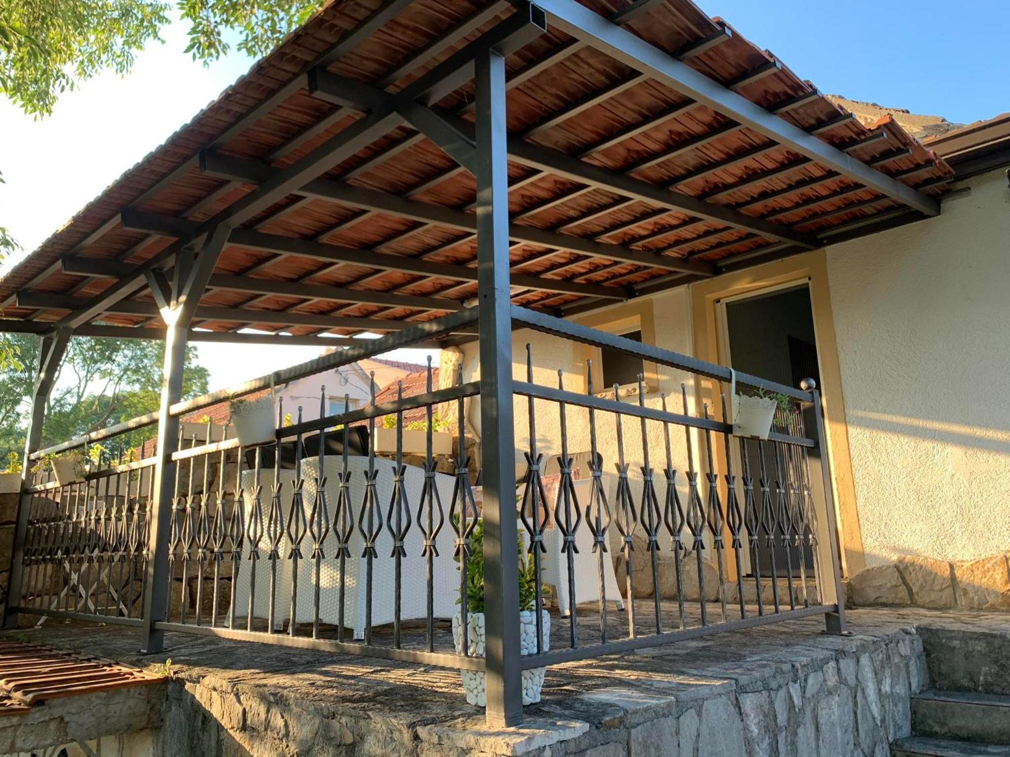 Kuca Za Iznajmljivanje Andrija Ljubuški Buitenkant foto
